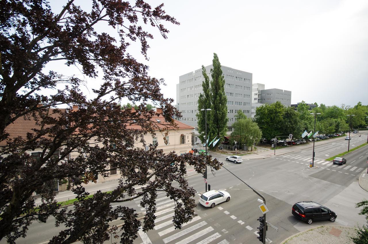 Apartment Trzaska With Free Parking Ljubljana Exteriör bild