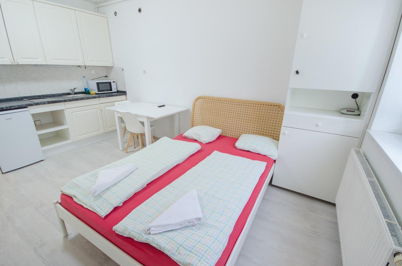 Apartment Trzaska With Free Parking Ljubljana Exteriör bild