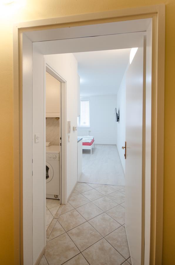 Apartment Trzaska With Free Parking Ljubljana Exteriör bild