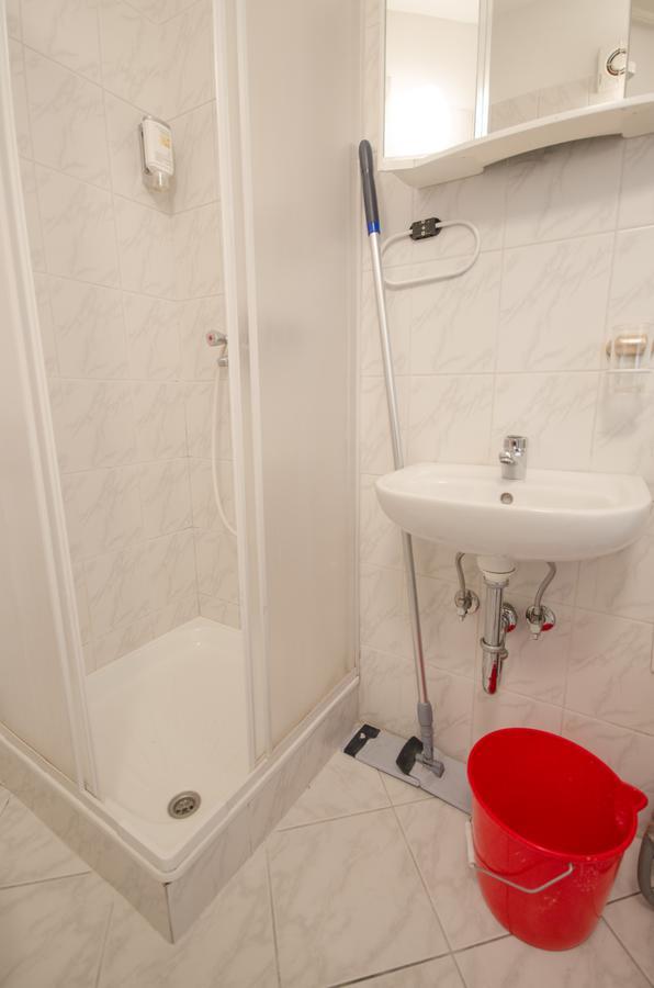 Apartment Trzaska With Free Parking Ljubljana Exteriör bild